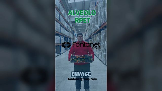 Alveoli in rPET nero per frutta nel magazzino di Fontanet Group